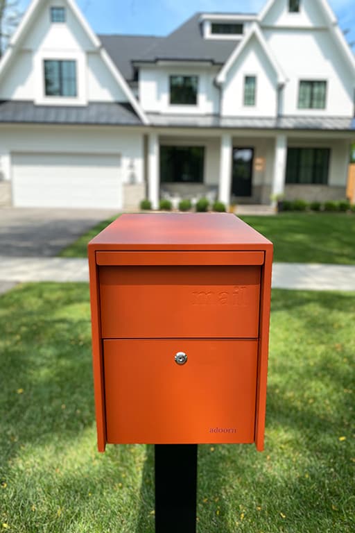Post Mount Locking Mailbox | Large Gallery Image
